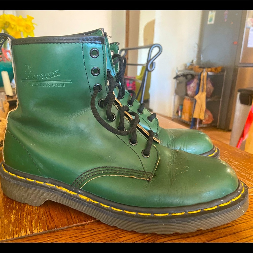 Green Dr Martens Combat Boots 7.5UK 40 euro 9.5US